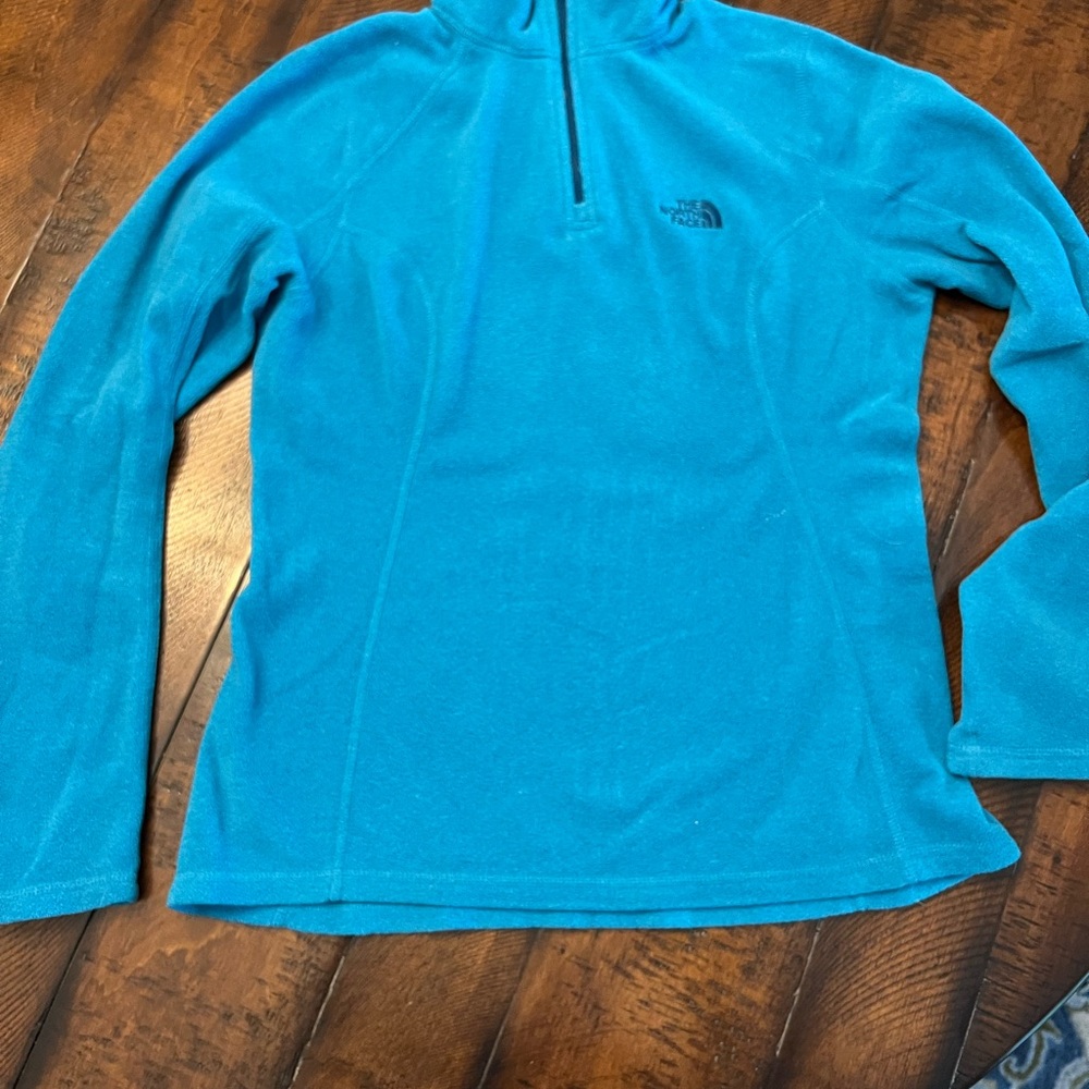 Northface women’s fleece pullover size small, gently used
